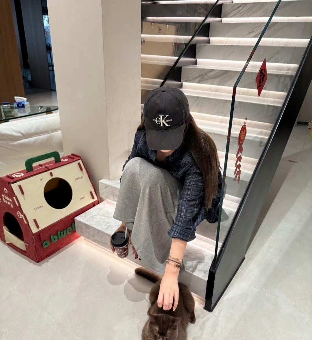 REBEKAH Tate tweet media