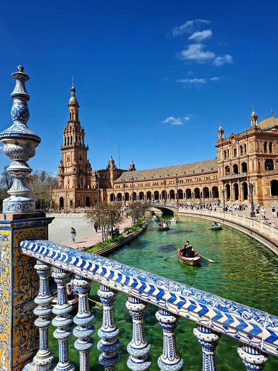 SeascapeNature's tweet photo. Seville, Spain 🇪🇸 https://t.co/HvqHfl6uks
