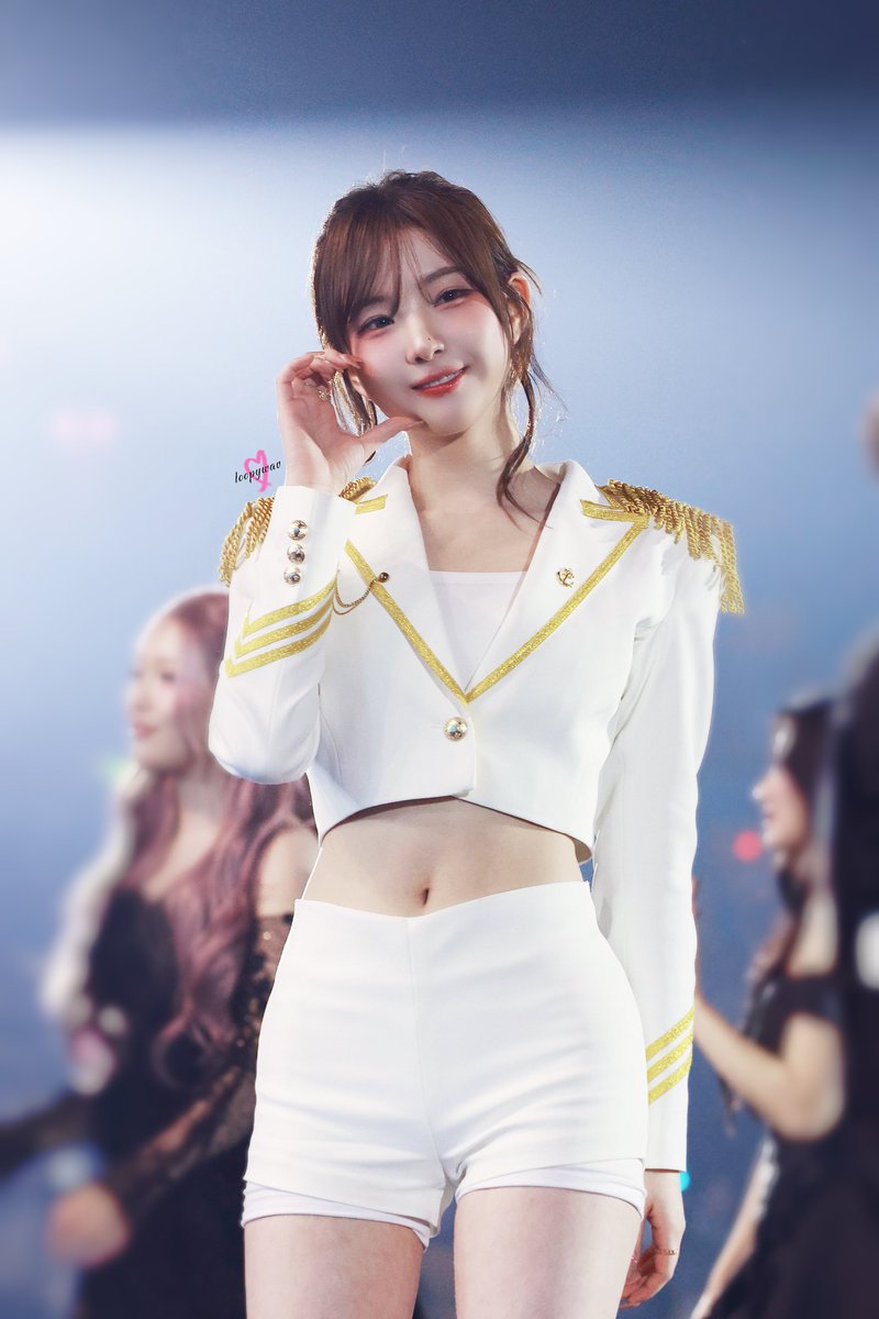 1921dotcom tweet media