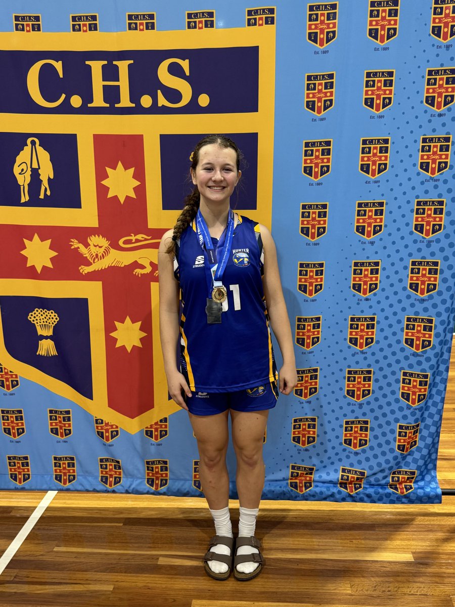 IzzyMorgan09's tweet photo. Incredible week winning the NSW Combined High Schools Championship representing Hunter. 
Very proud to captain this incredible team, be awarded MVP,  best and fairest and gain selection in the CHS state team. 💙💛 https://t.co/AV105kn1x6