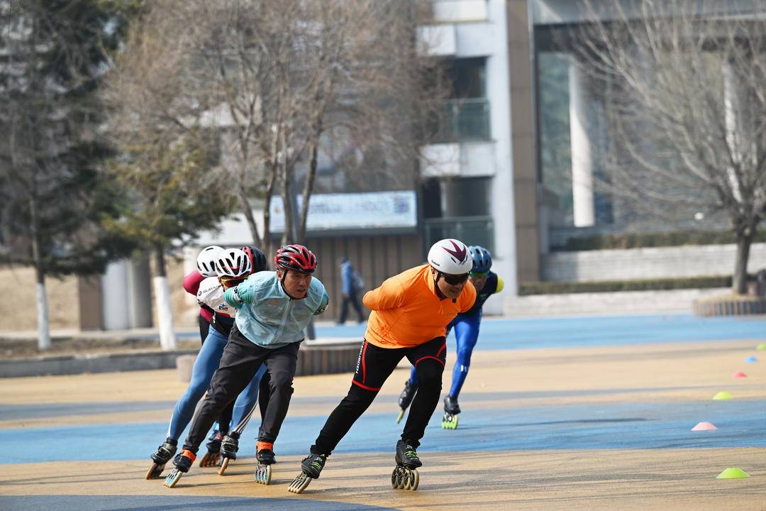 LiaoningC's tweet photo. With gentle spring breezes and rising temperatures, local residents in #Liaoning Province are heading outdoors to take part in fitness activities.
#SpringFitness #HealthyLifestyle https://t.co/QrpFEZ9lwf