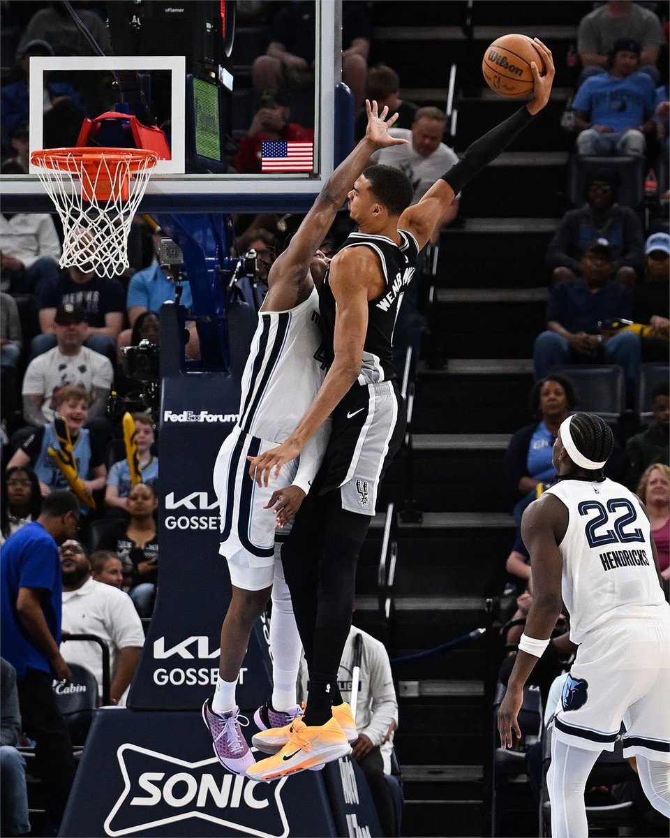 50 Nuances 🇺🇸🏀 tweet media