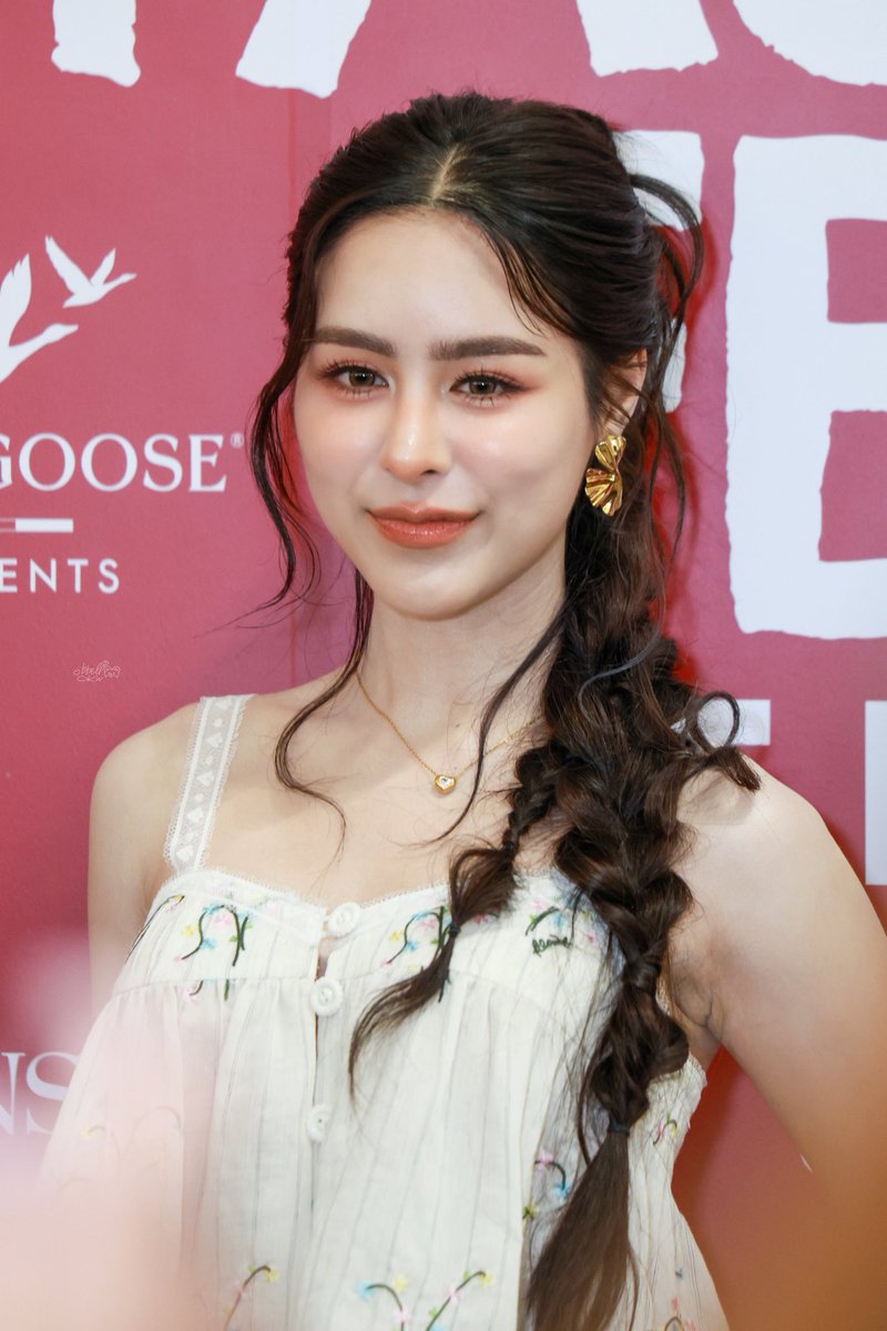bbellkw's tweet photo. Punpreedee EFF26 At ICONSIAM
#PPpunpreedee @punpreedee
#ELLEFashionFever
#EFFatICONSIAM https://t.co/oE7qde4QPS