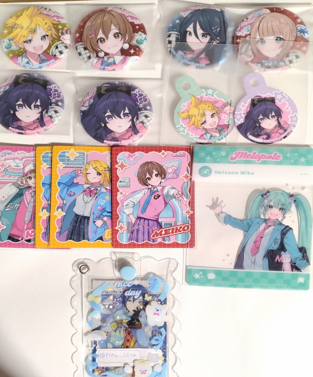 リラ tweet media