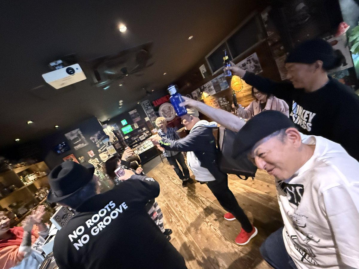 nobumasa809's tweet photo. ForteenValveさんとサポートできて良かったです‼︎
お疲れ様でした♪

ARISApre. BRUSHUP！ vol4
2026.3/25(wed)益田ALIVE

[出演]
RYO aka. GLORY BOYS(東京)
ナガミアリサ
DERINGER
FourteenValve https://t.co/NSHcVWaUxs