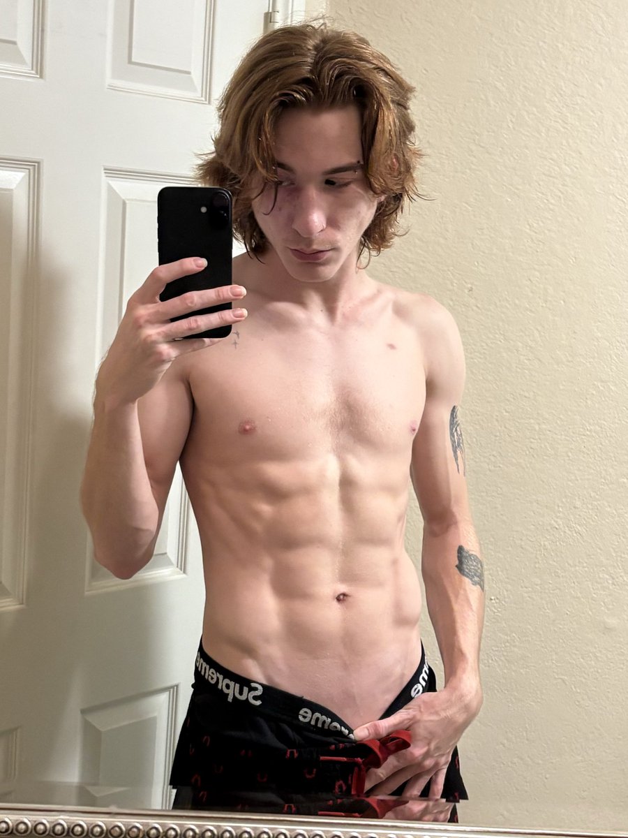 Rowan Vael tweet media