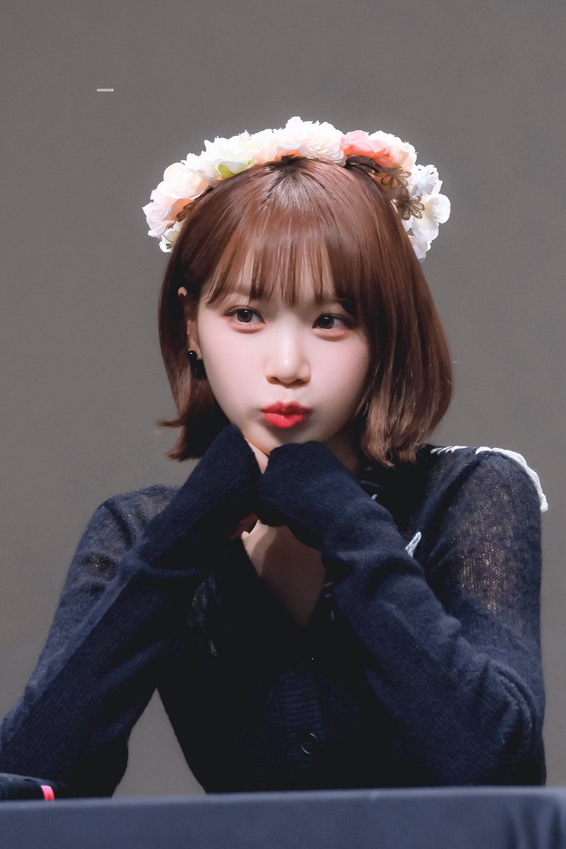 241005 😽

#르세라핌 #LE_SSERAFIM 
#김채원  #KIMCHAEWON