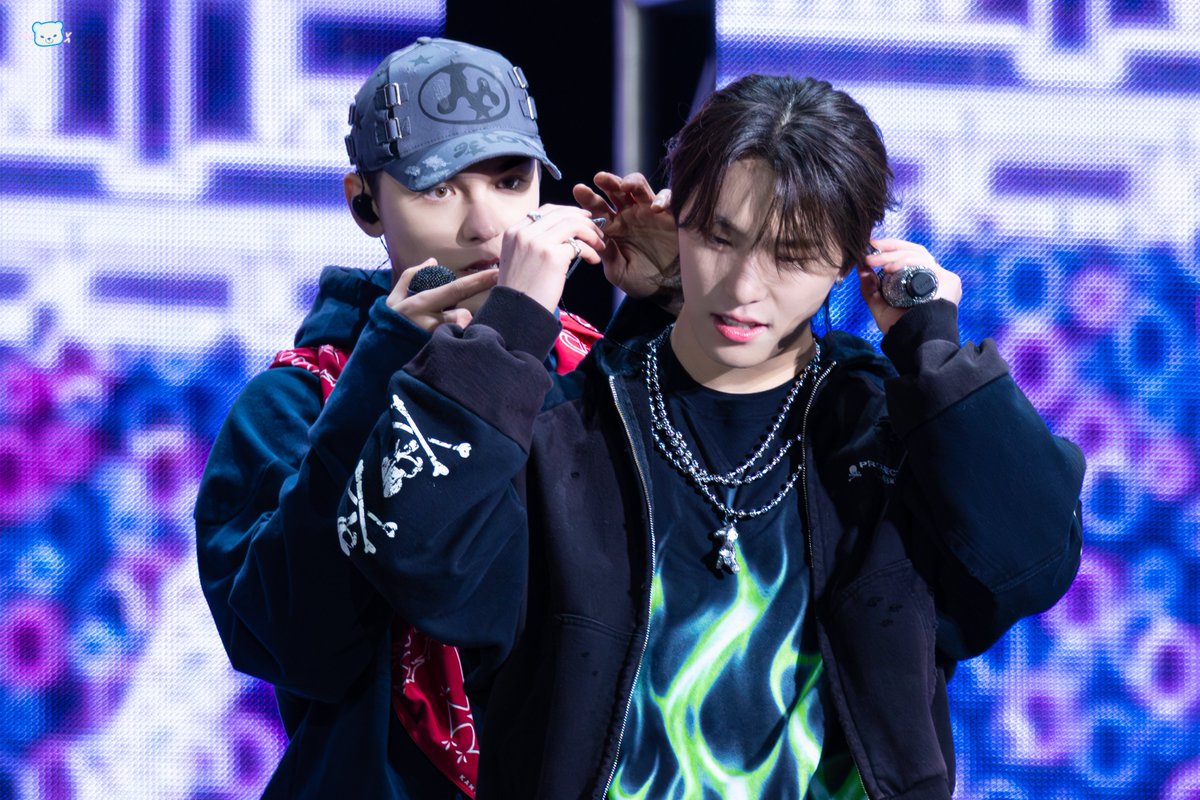 프시케로스 tweet media