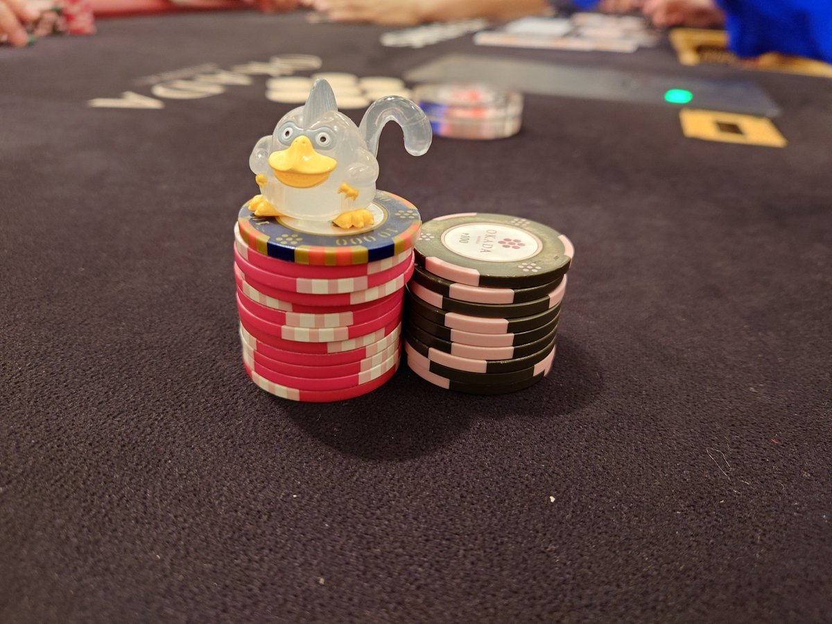 KenChipotle's tweet photo. ベンガルール出張帰りにマニラへ寄り道。ちょっとだけポーカーで遊んで帰ります。
最初のハンドがAAでいきなりチップ倍増からスタート。
#poker #manila https://t.co/jbivo0oJxY