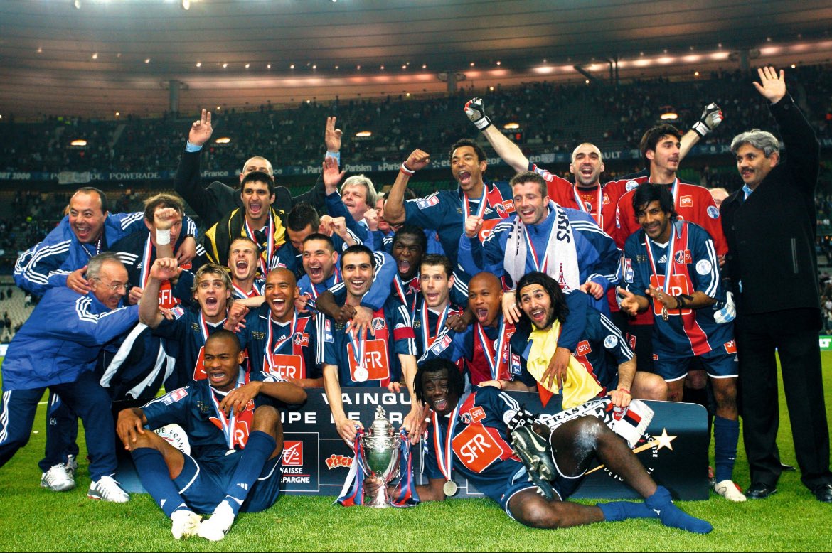 AlexLeCh11's tweet photo. @RothenJerome @toumai971 @PSG_inside Rothen et le psg, une histoire d amour. Il a préféré venir au psg que d aller à Chelsea https://t.co/DDawIGzqku