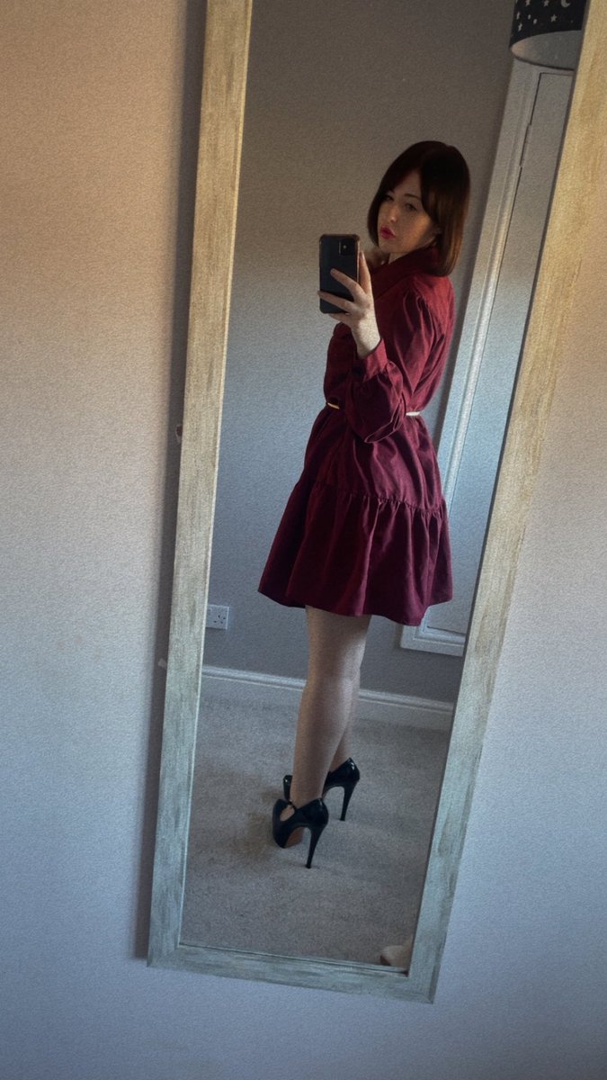 Peachy Lou tweet media