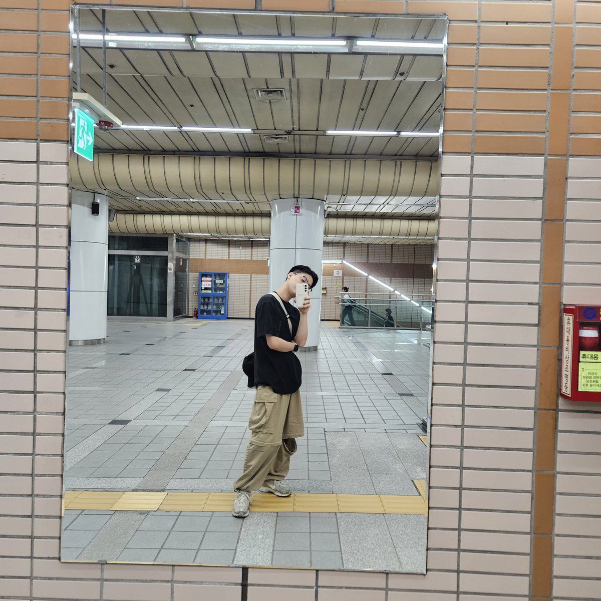 민트색_서기_ tweet media