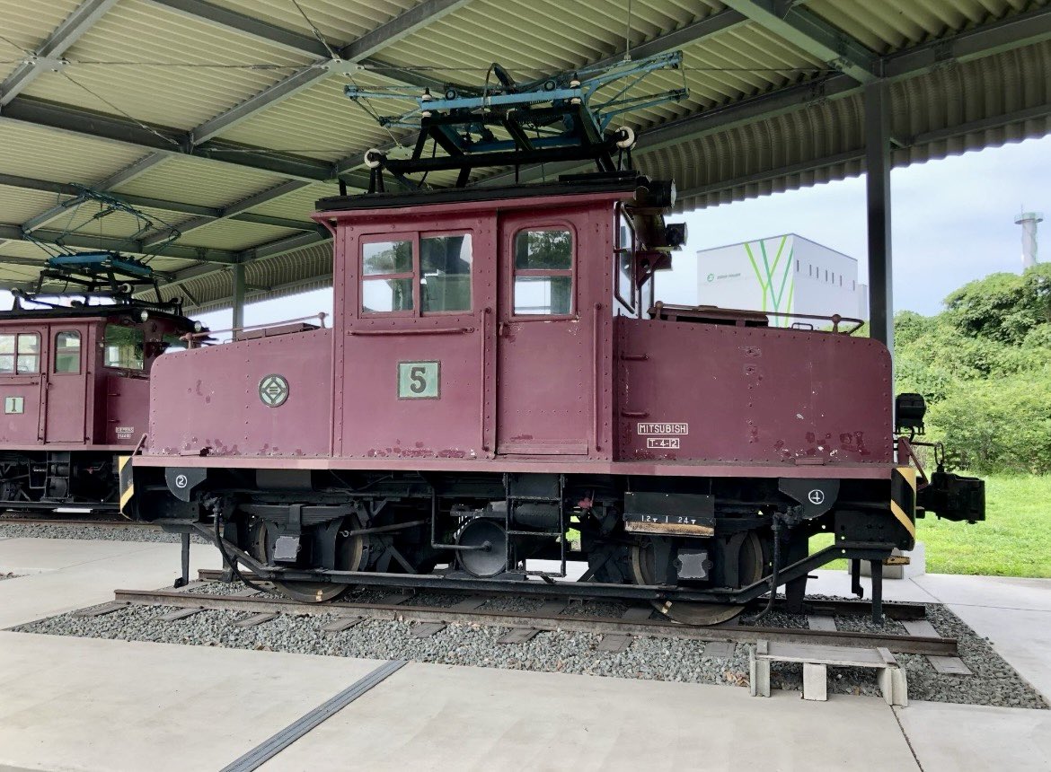 ed731003 tweet media