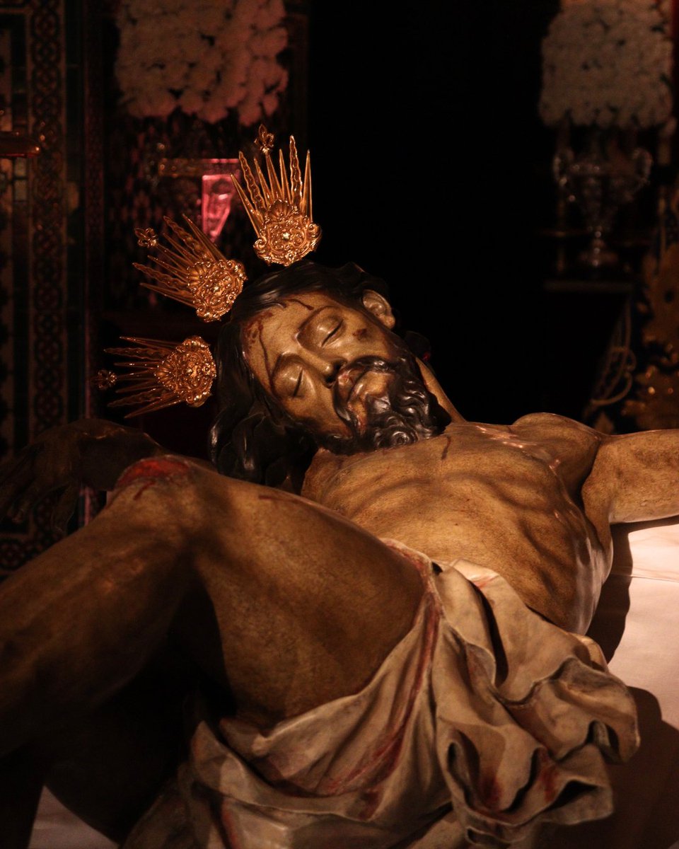 Hermandad de la Quinta Angustia tweet media