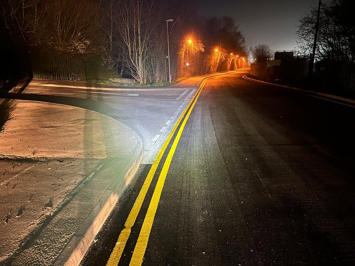 Steadline's tweet photo. 🚧 Project Complete – North Farm Lane, Tunbridge Wells 🚧

Scope of works included:

✔️ Cold milling of existing carriageway
✔️ Installation of new SMA wearing course
✔️ Full road closure &amp; traffic management
✔️ Line marking reinstatement

#Steadline #Resurfacing #Highways https://t.co/gWsm3qnoLy