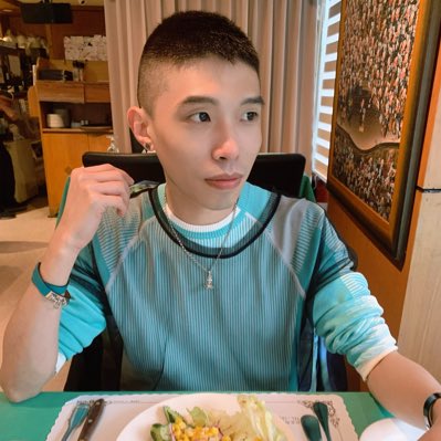 parisyu1908's tweet photo. #NewProfilePic (新個人資料照片) https://t.co/Eg9PC0aF5H