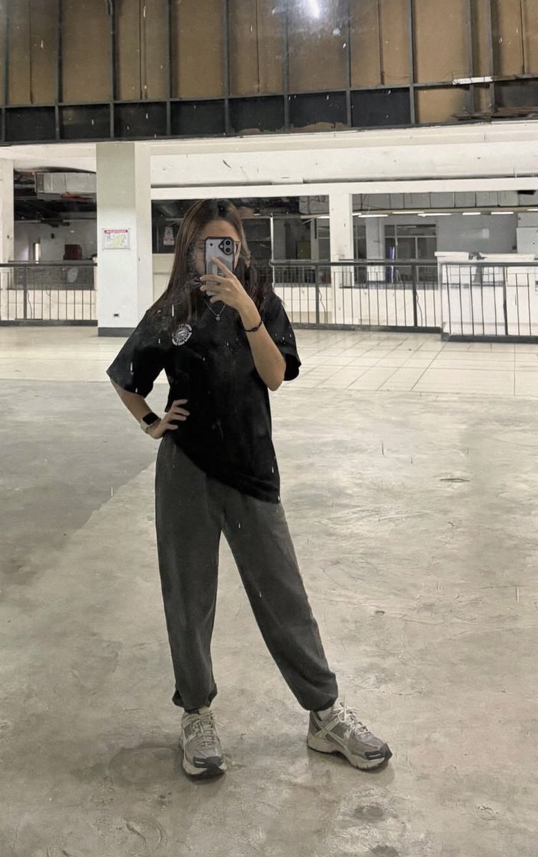 nallaiu 法律🇨🇳🇮🇩 tweet media