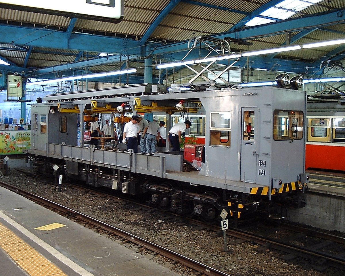 dekisokonai1969's tweet photo. 2001.7.15
モニ1 強羅から入生田への回送の様子
ついでに何か植木か何かの荷物を積んでいます。 https://t.co/IGaM5KYh7I