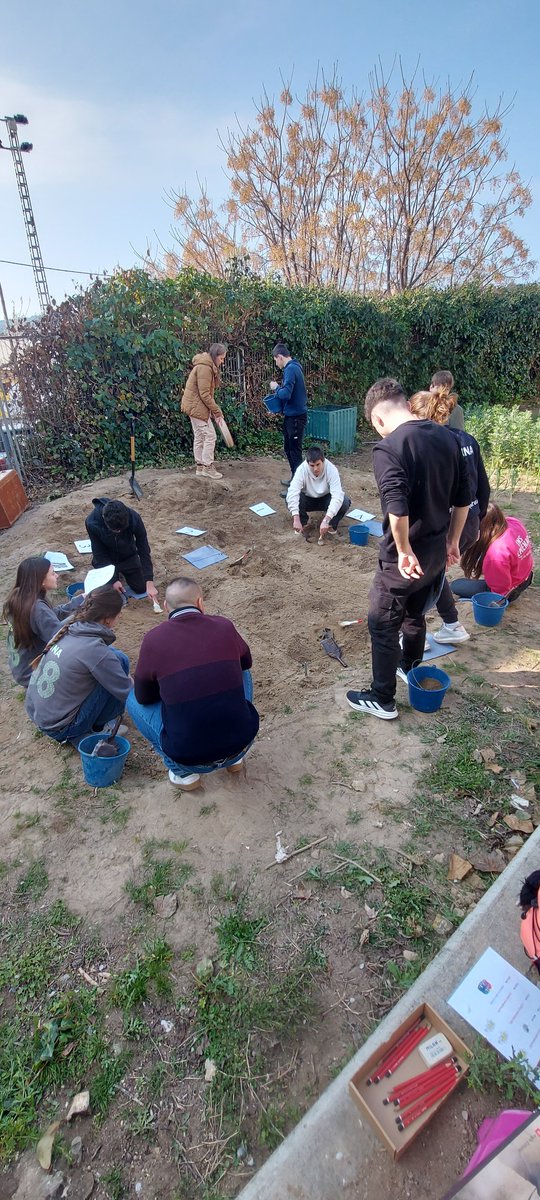 INS Almenar tweet media