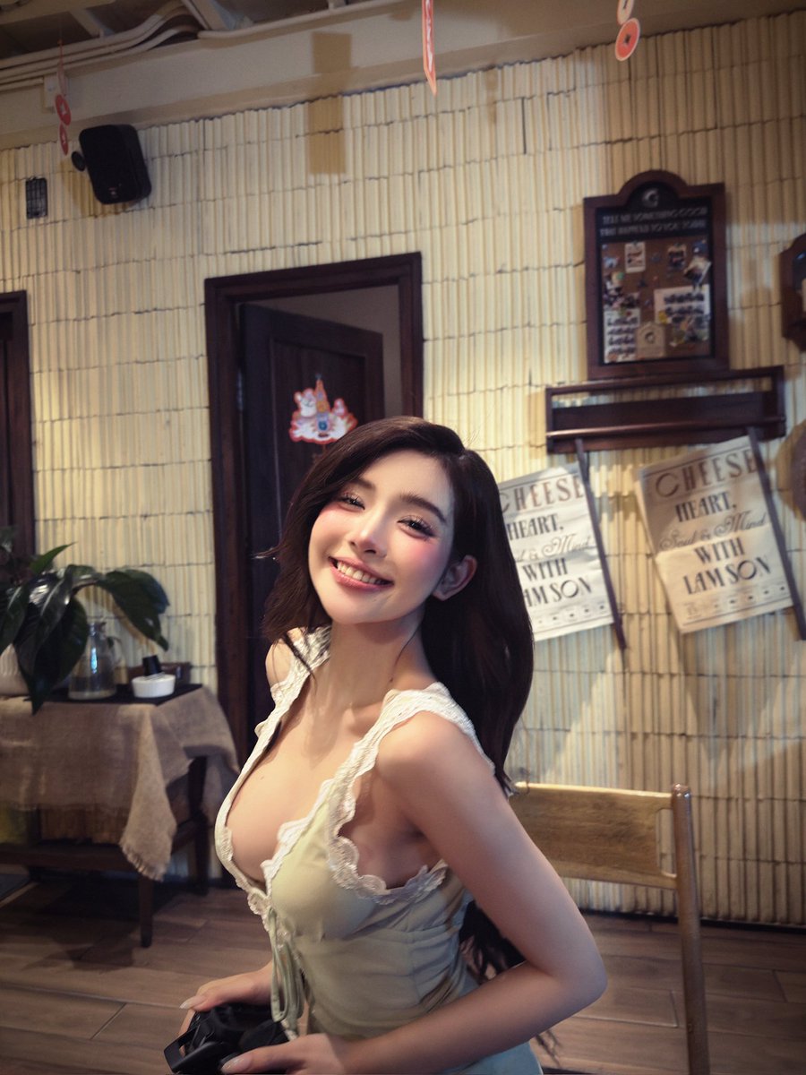 hienthuc2k3's tweet photo. POV: you’re on a date with me 💟
#VietnameseGirl #Beauty https://t.co/hLV5NFYdIJ