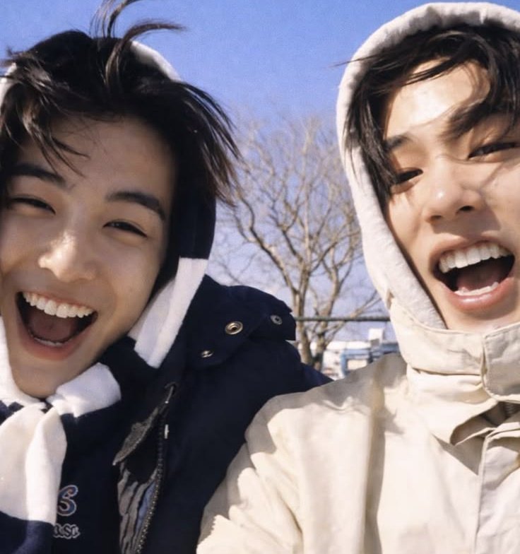 cceyeornis's tweet photo. #keonhyeon short au

——a short story about trying to trust each other, while other people’s opinions slowly break their communication. https://t.co/qEyyvVdRAD