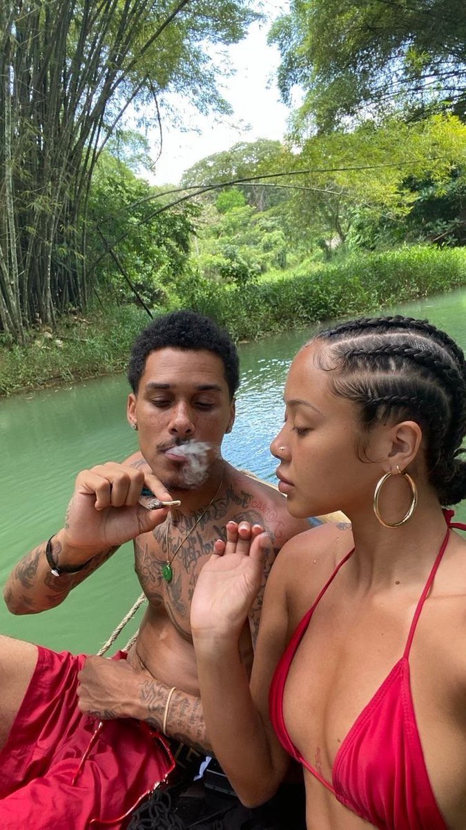 🟥 𝐄𝐔 𝐅𝐔𝐌𝐎 𝐔𝐌 tweet media