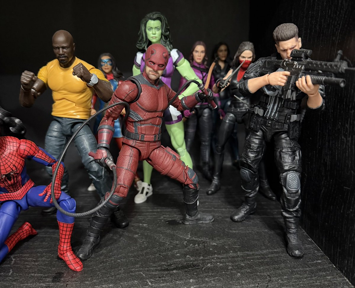 thegr8one85's tweet image. Been seeing a lot of Daredevil &amp;amp; Punisher posts on my feed, I wonder why?😂 anyway, last year the Marvel Legends Daredevil &amp;amp; Punisher figures kicked ass! Hoping we get more from the new shows! #DaredevilBornAgainSeason2 #ThePunisher #Hasbro #Marvel