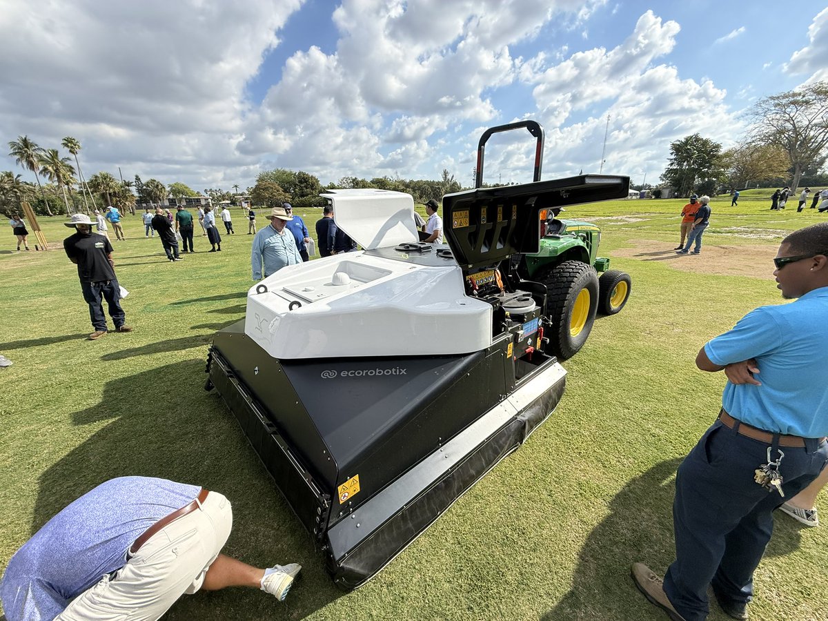 petelewicz's tweet photo. Targeted applications in turf are now a reality! Super excited to showcase our research on the potential of this technology and ways to implement into IWM against priority weeds. But primarily about the new era of environmentaly conscious weed management.

#UFturfweedmgmt https://t.co/L203uETjBT