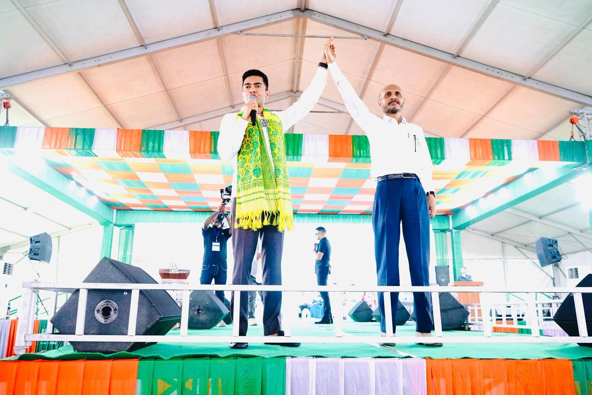 saikatholychild's tweet photo. With the aim of forming the Trinamool Congress government for the fourth time, a massive public outreach and campaign programme was held today at Thakur Pat Ground in Dhupguri Assembly constituency of Jalpaiguri district, under the leadership of All India Trinamool Congress General Secretary and Hon’ble MP, Shri Abhishek Banerjee.

Present on the soil of Dhupguri, Hon’ble MP Shri Abhishek Banerjee participated in the public outreach and campaign in support of Trinamool Congress-nominated candidate Dr. Nirmal Chandra Roy.

The entire area turned vibrant, lively, and festive with the overwhelming presence and enthusiasm of the people.

@MamataOfficial 
@abhishekaitc 
@AITCofficial 
@BanglarGorboMB 
@pratikjainipac