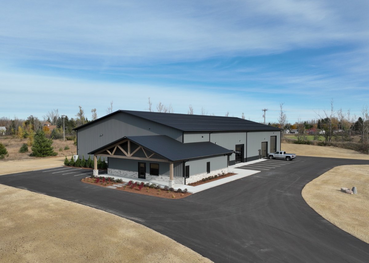 WickBuildings's tweet photo. Not your average outbuilding. This personal recreation space features two private pickleball courts, a full kitchen, a golf simulator, and boat storage - built for play, entertaining, and everything in between.

Completed by Lynnman Construction in Charlevoix, Michigan. https://t.co/AG9KGafBgZ