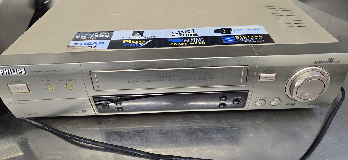 Cukrář Dlask tweet media