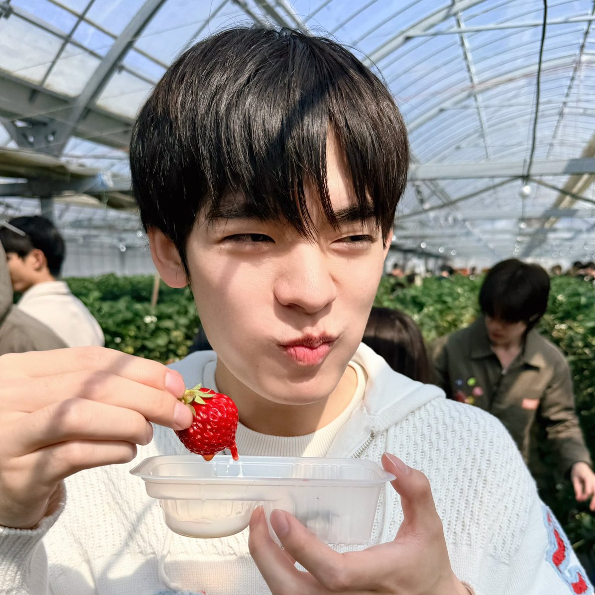 คนเรามันจะน่ารักอะไรขนาดนี้วะ