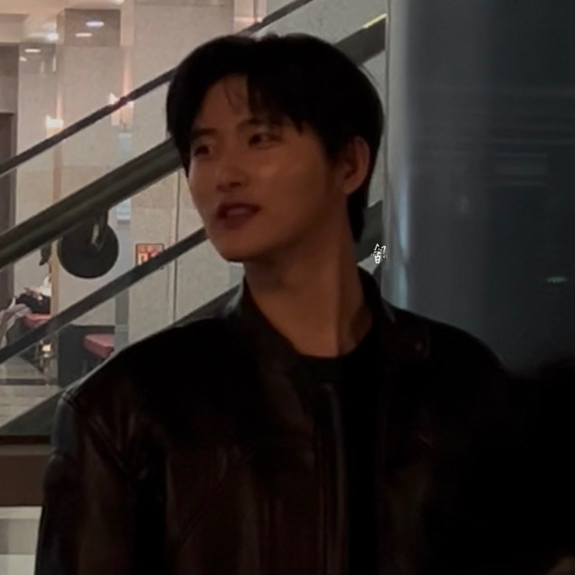 김이드 tweet media