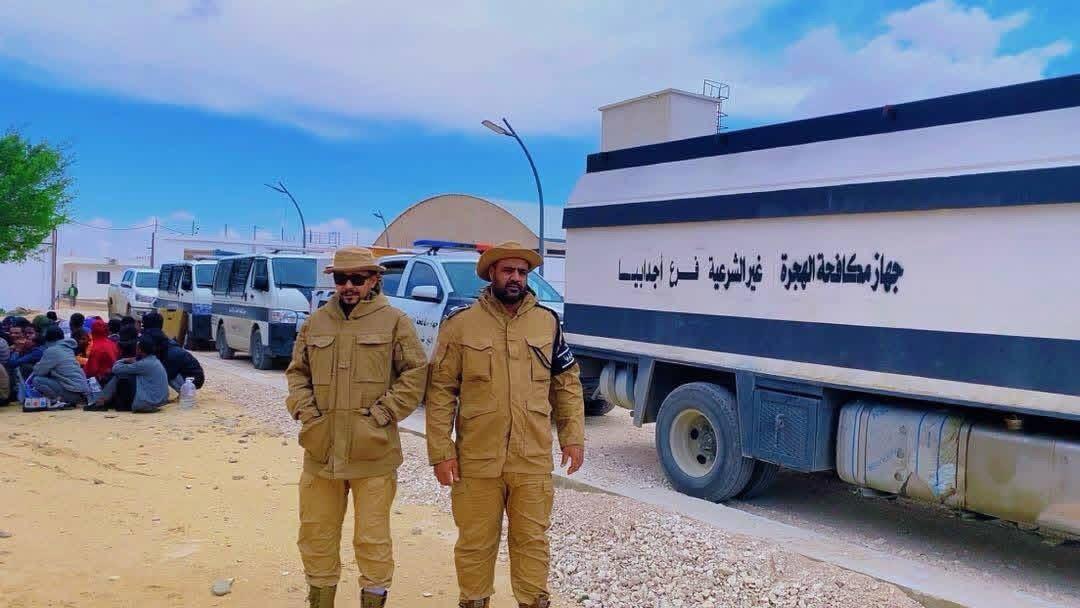 الساعة 24 tweet media