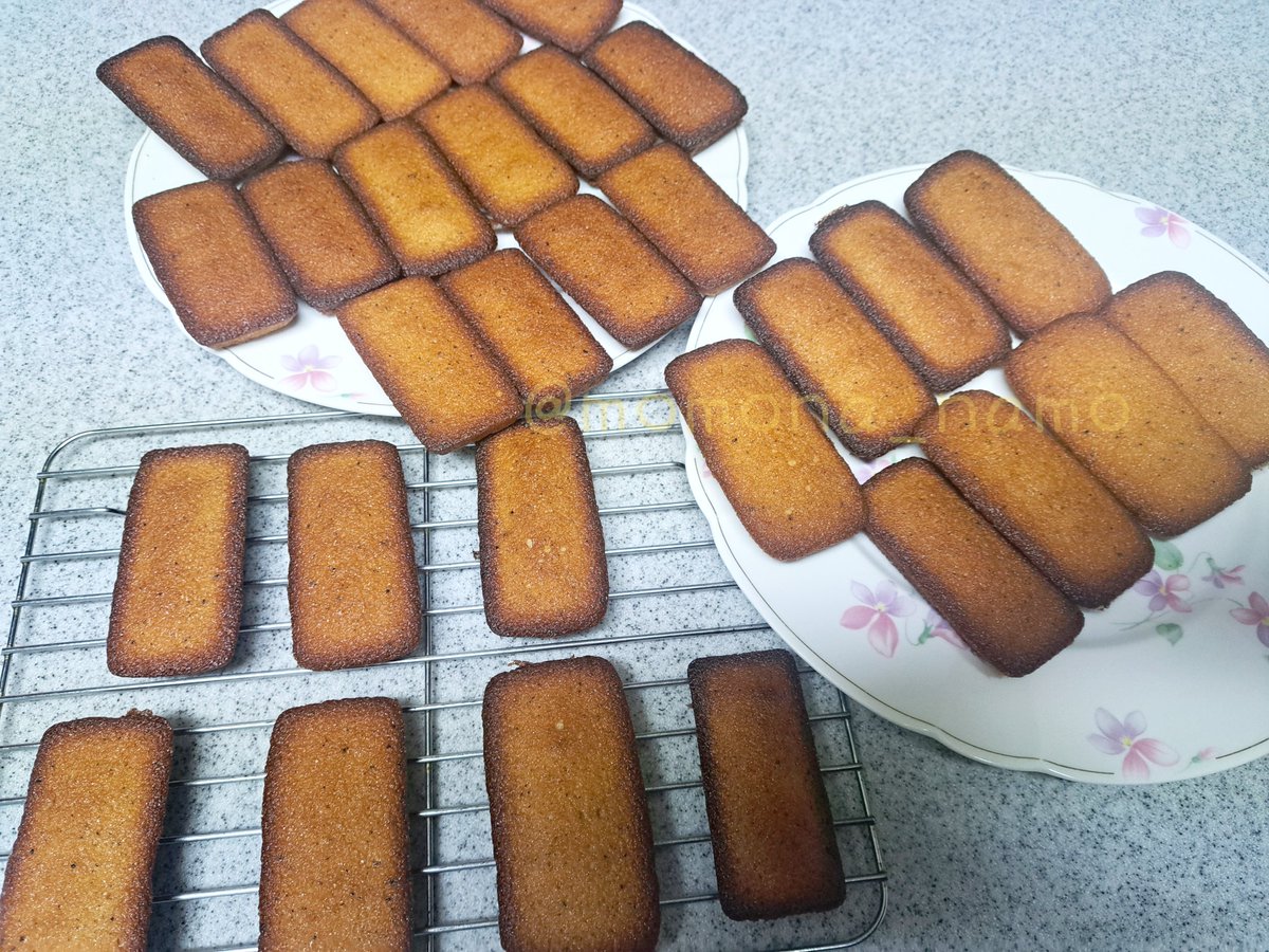 ももな tweet media