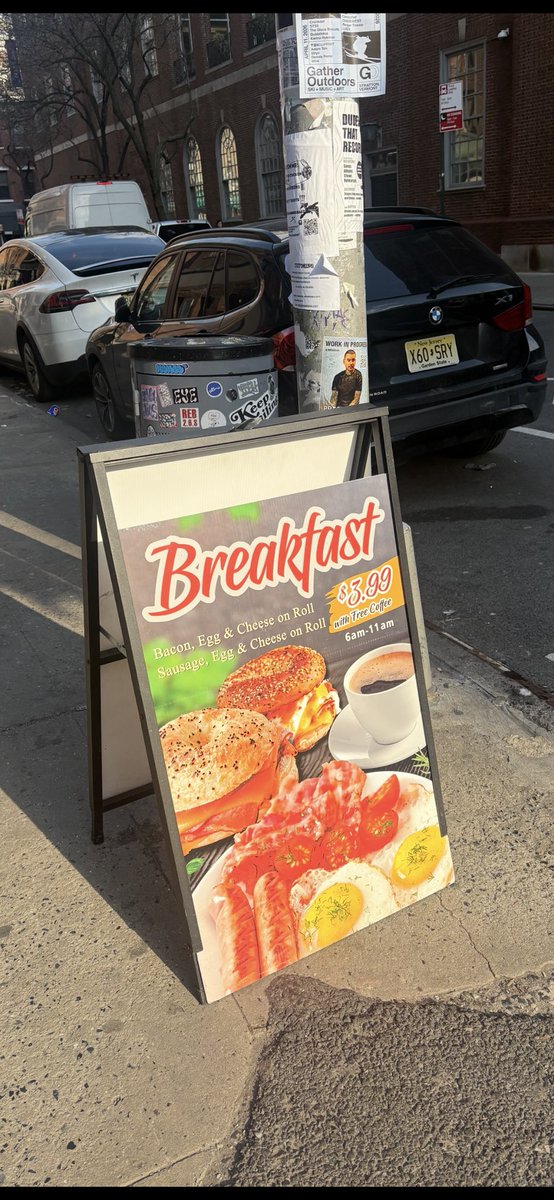 VillageCap's tweet photo. Inflation? No one tell that to my bodega who just rolled out this promotion from 1995 https://t.co/C0gtHMWgn6