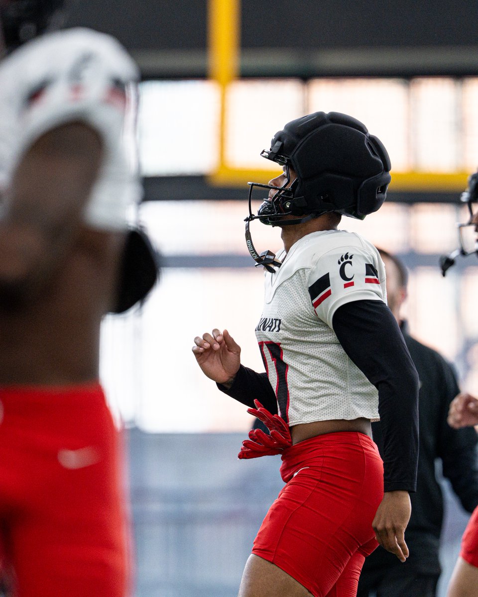 Cincinnati Football tweet media
