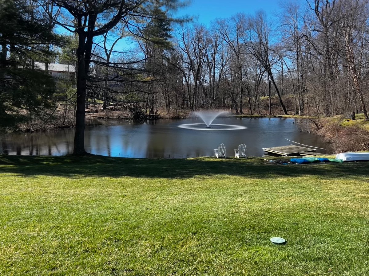 thepondandlake's tweet image. This is your sign to add a fountain. 

#fountainview #pondmanagement #waterview #aeration #ryeny