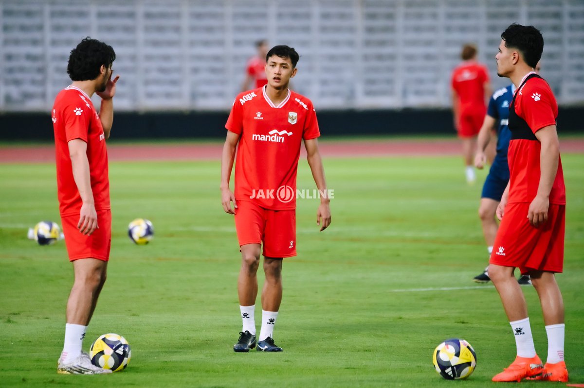 JakOnline tweet media