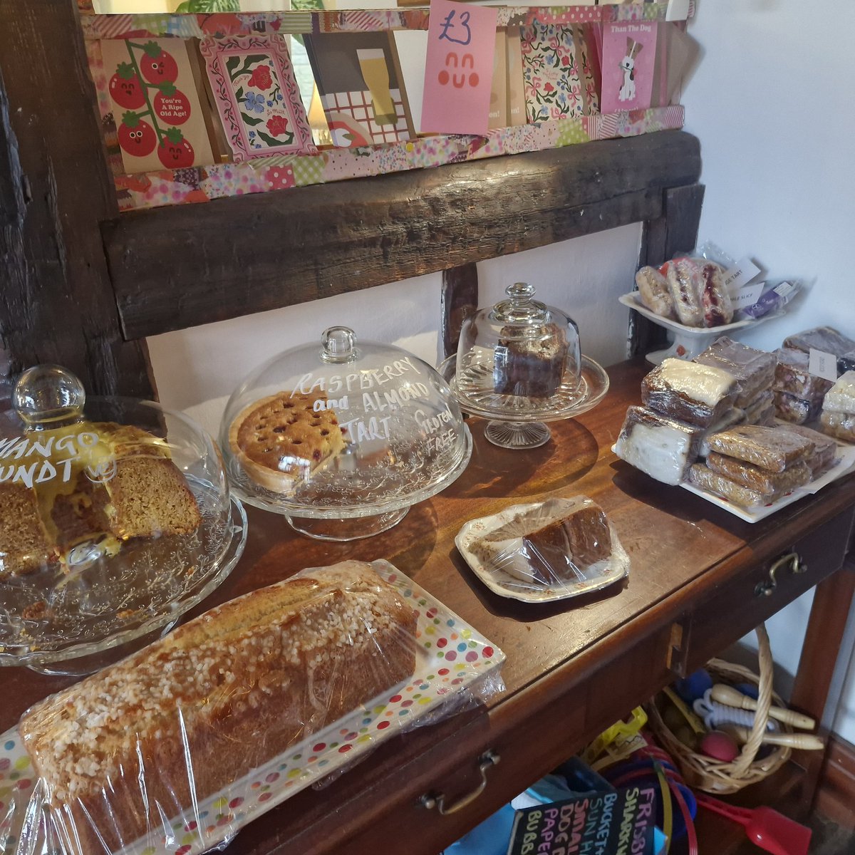 Miss Scarlett Pebble tweet media