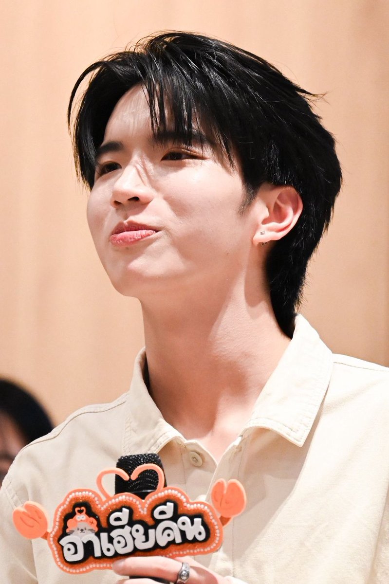 jenny 𝜗ৎ tweet media