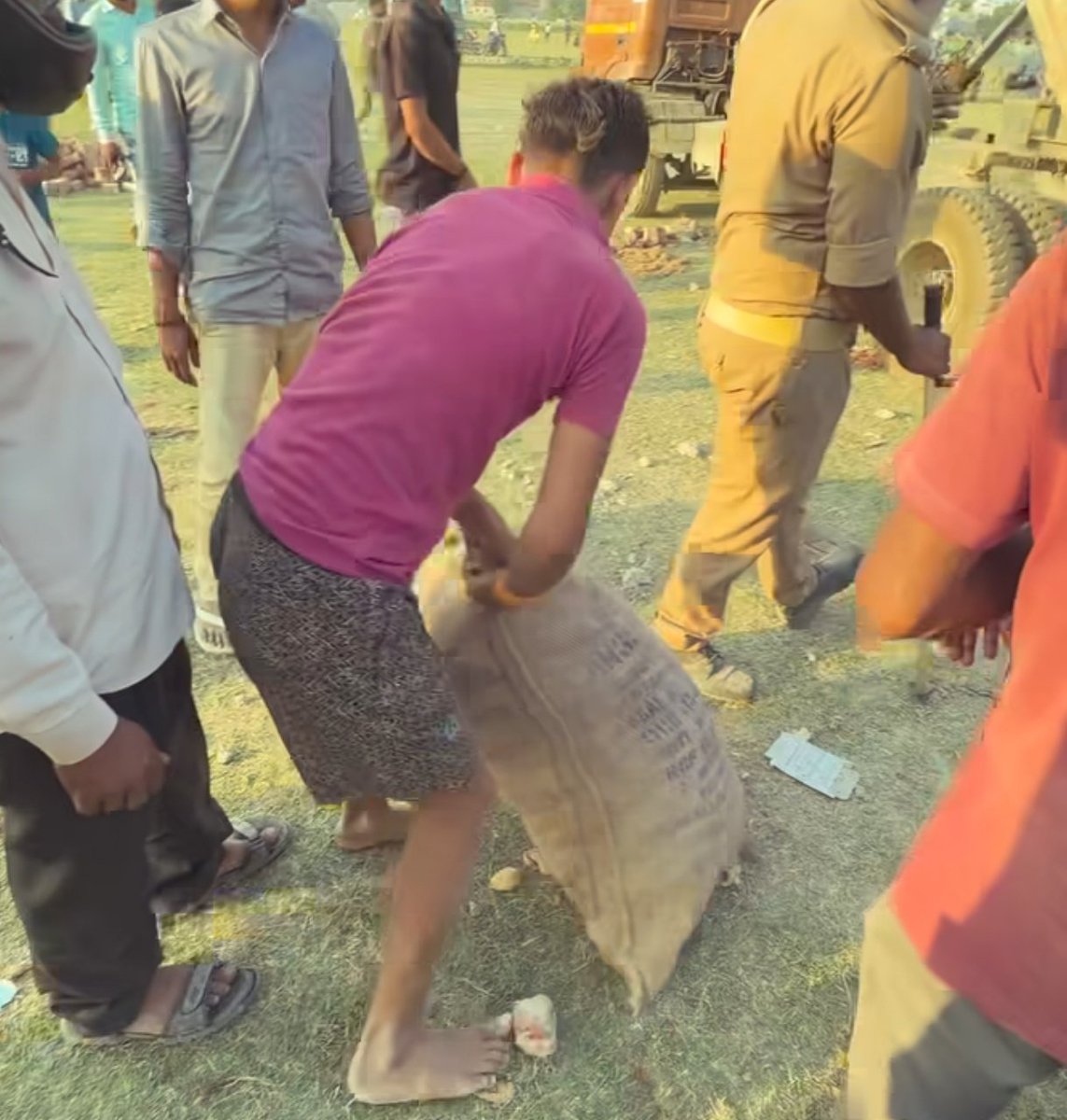 SHARAD YADAV tweet media