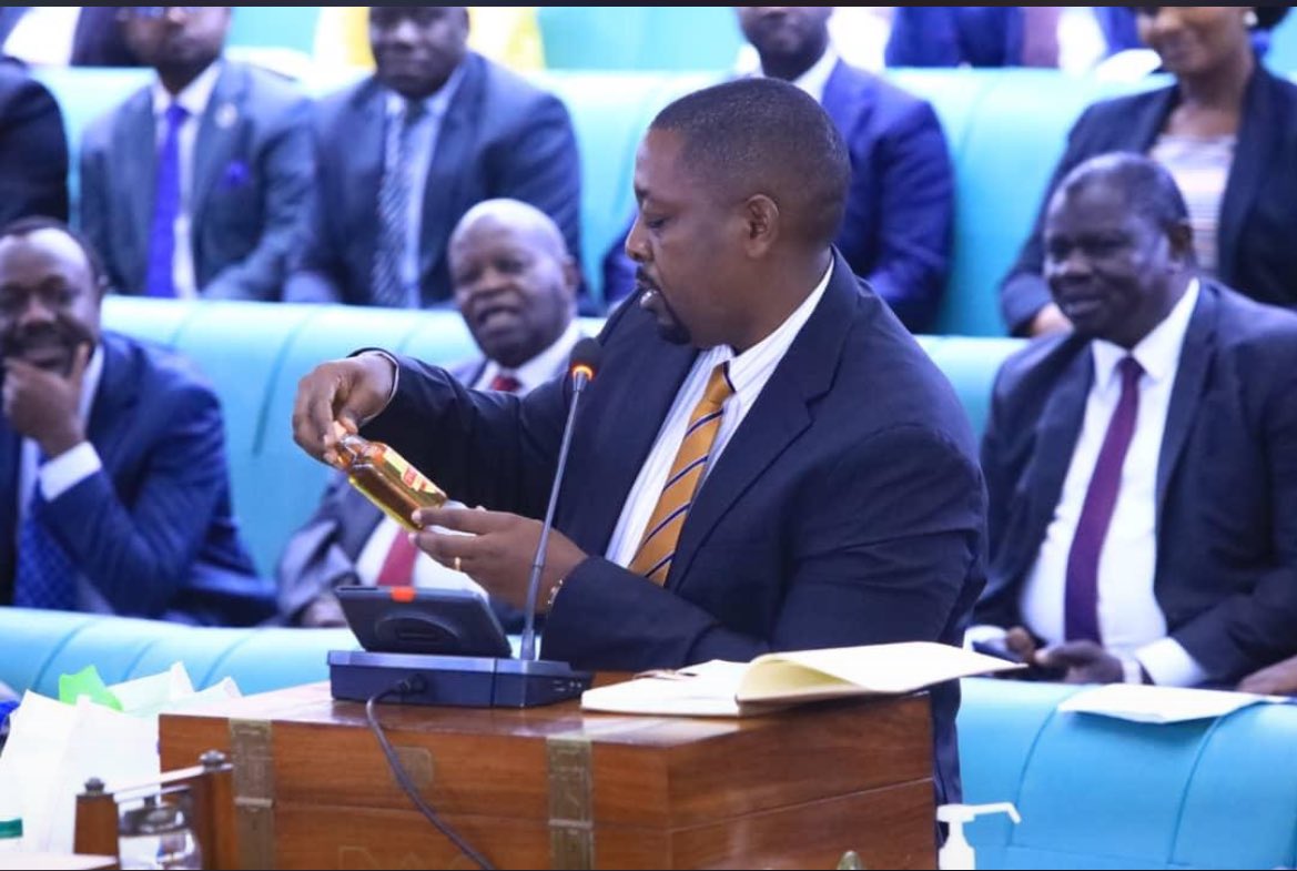 Sir.Ambaho tweet media