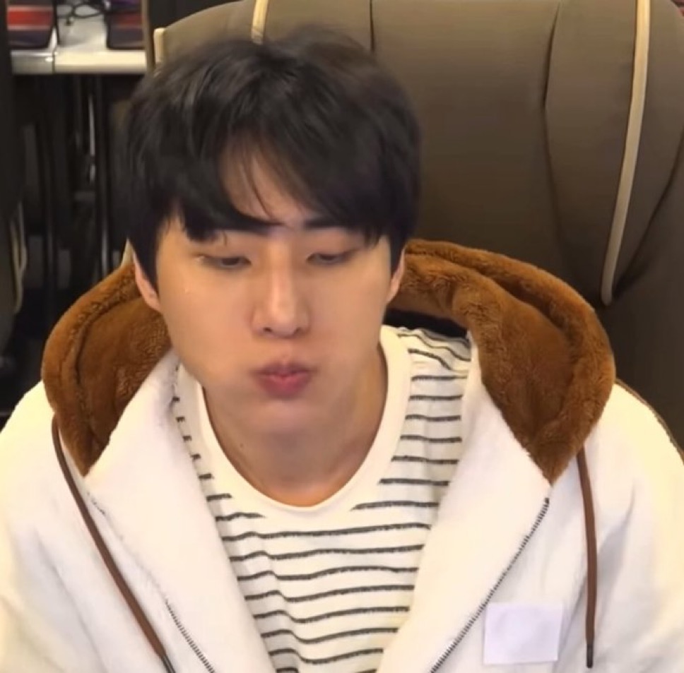 d_ddafan's tweet photo. 뽀둥이 https://t.co/XNBfz5aUsl