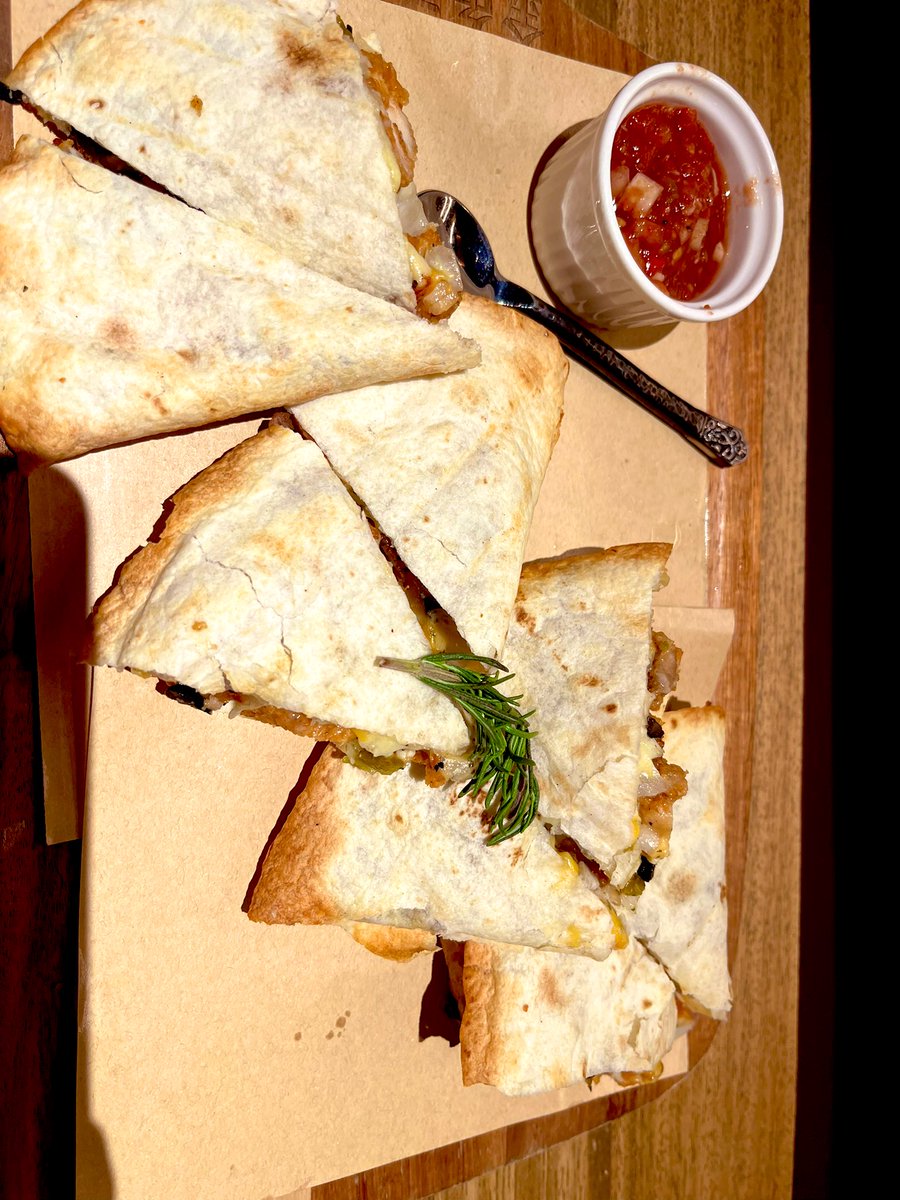 遊牧物種 tweet media