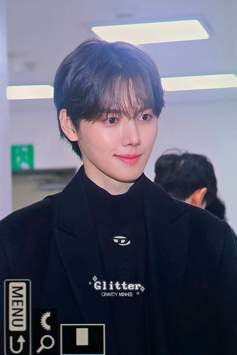 𝙂𝙡𝙞𝙩𝙩𝙚𝙧 tweet media