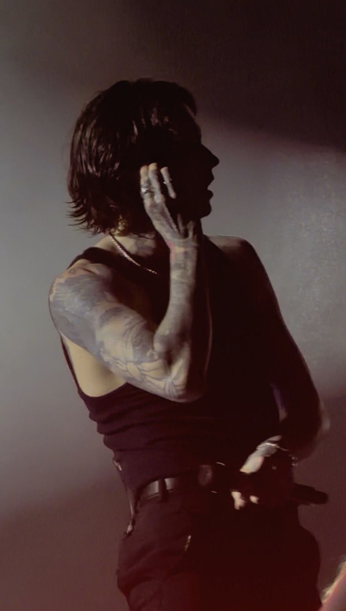 ciara ⏾ tweet media