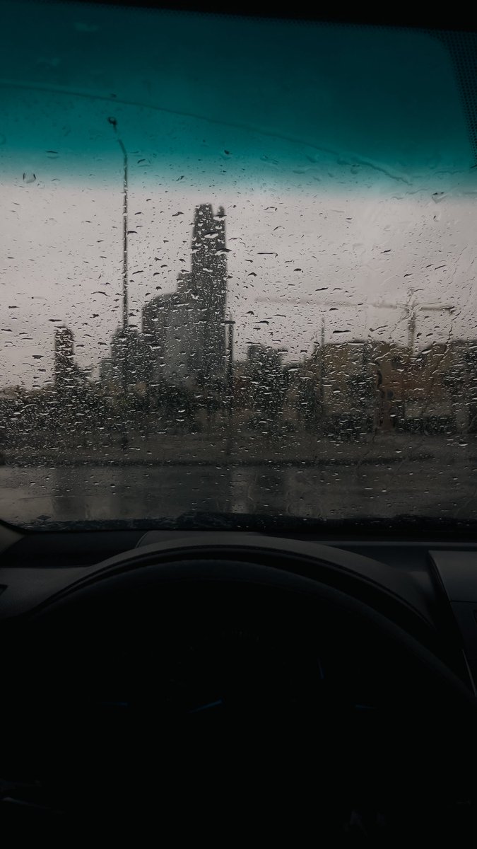 || عـزيز tweet media