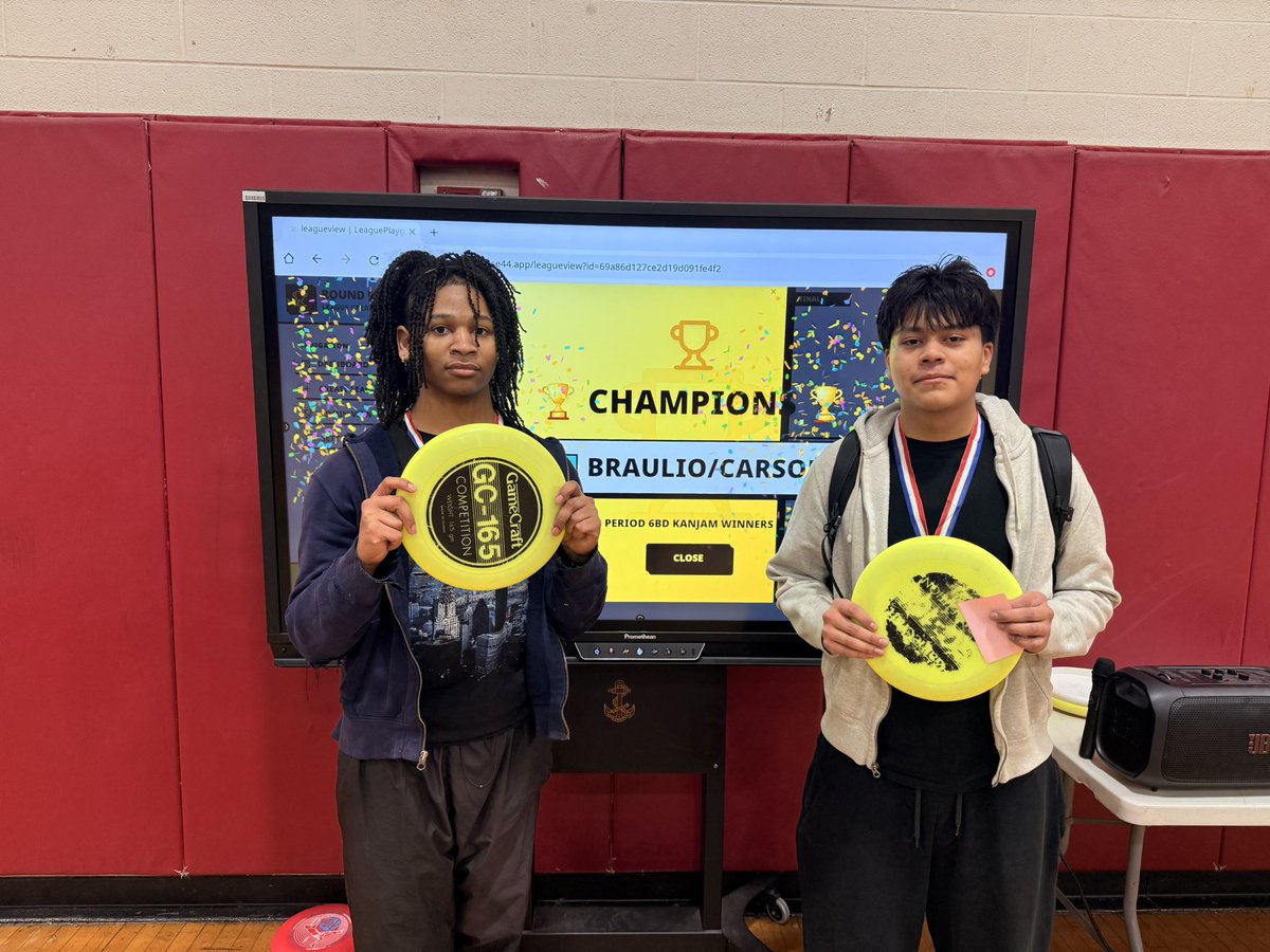 KanJam Champs period 6BD …… drumroll please 🥁🥁…
Braulio and Carson with a well deserved victory! Braulio claiming to have never played before … 🤔🤔🤔
Congratulations! 🥇🥇#winner