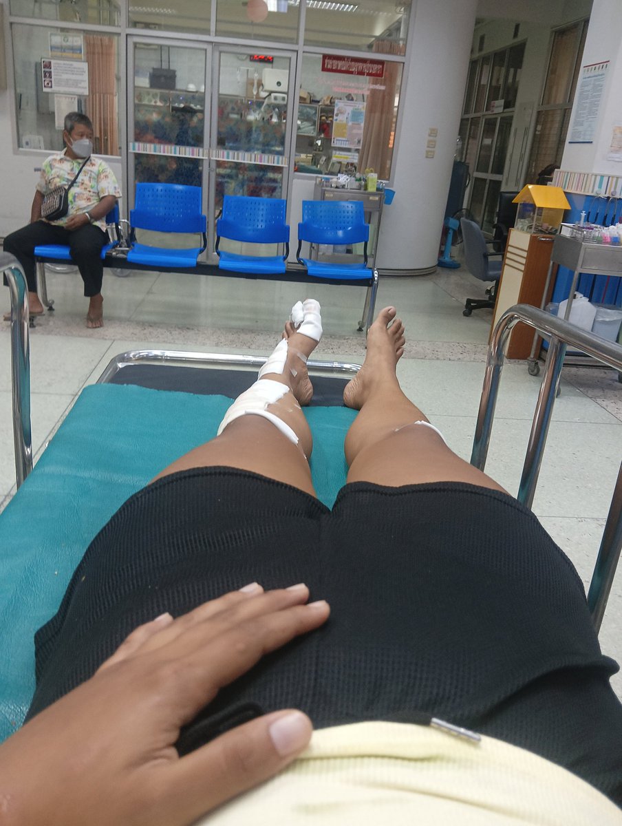 พลอย นะเนี้ย tweet media